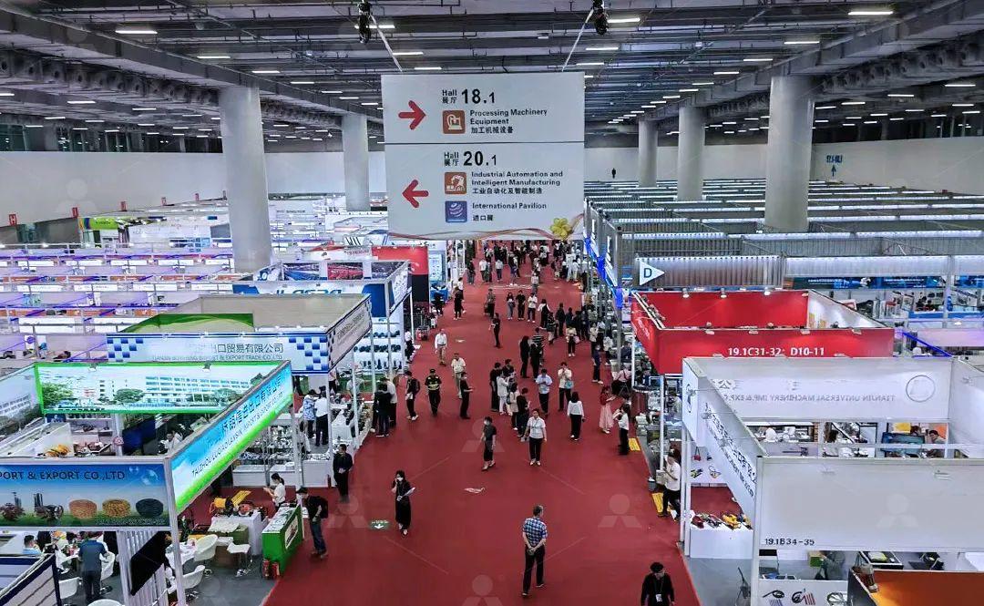 On the first day of the Canton Fair, we won over enterprises from multiple countries with our strength.